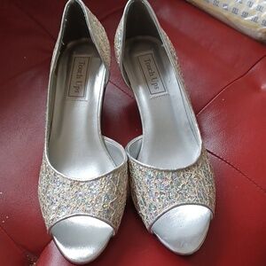 Touch Ups Kitten heel Sparkly bridal shoes 8M